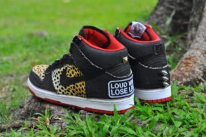 lazy paranoir nike dunk custom 3 300x199 lazy paranoir nike dunk custom 3