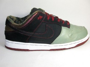 emmanuelabor qustom queen zartan nike dunk shoes 2 300x224 emmanuelabor qustom queen zartan nike dunk shoes 2