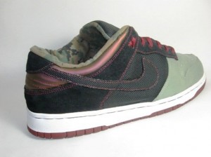 emmanuelabor qustom queen zartan nike dunk shoes 3 300x224 emmanuelabor qustom queen zartan nike dunk shoes 3