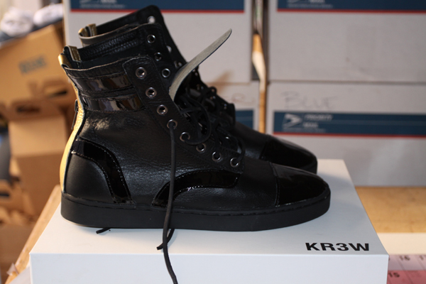 justin bieber shoes 2011. justin-ieber-custom-krew-